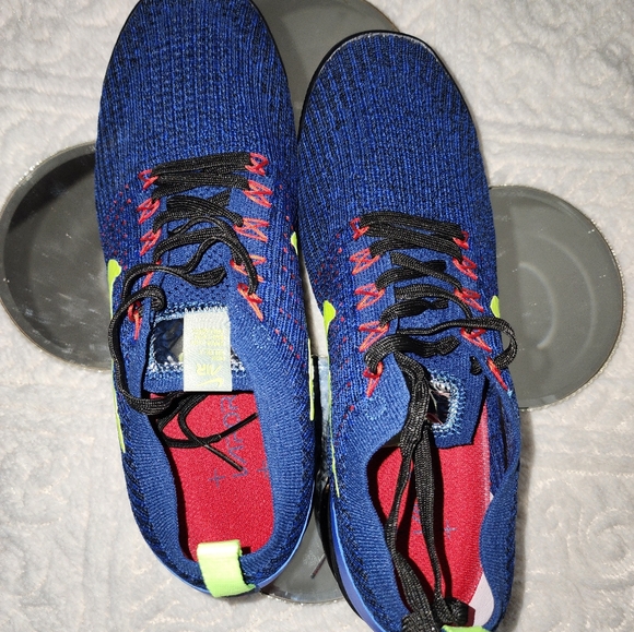 Nike Vapor Max - Picture 2 of 8